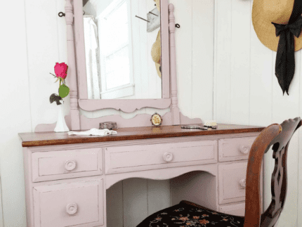 How to Paint a Vintage Vanity