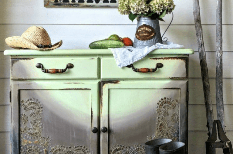 How to Paint with Farmhouse Green