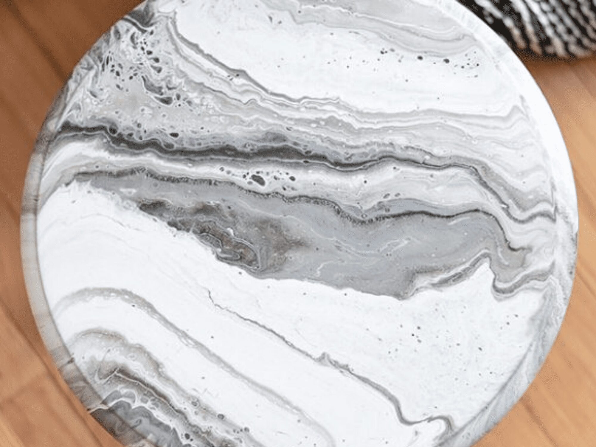 marble pour art