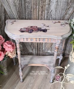 Whitewashed end table with transfer