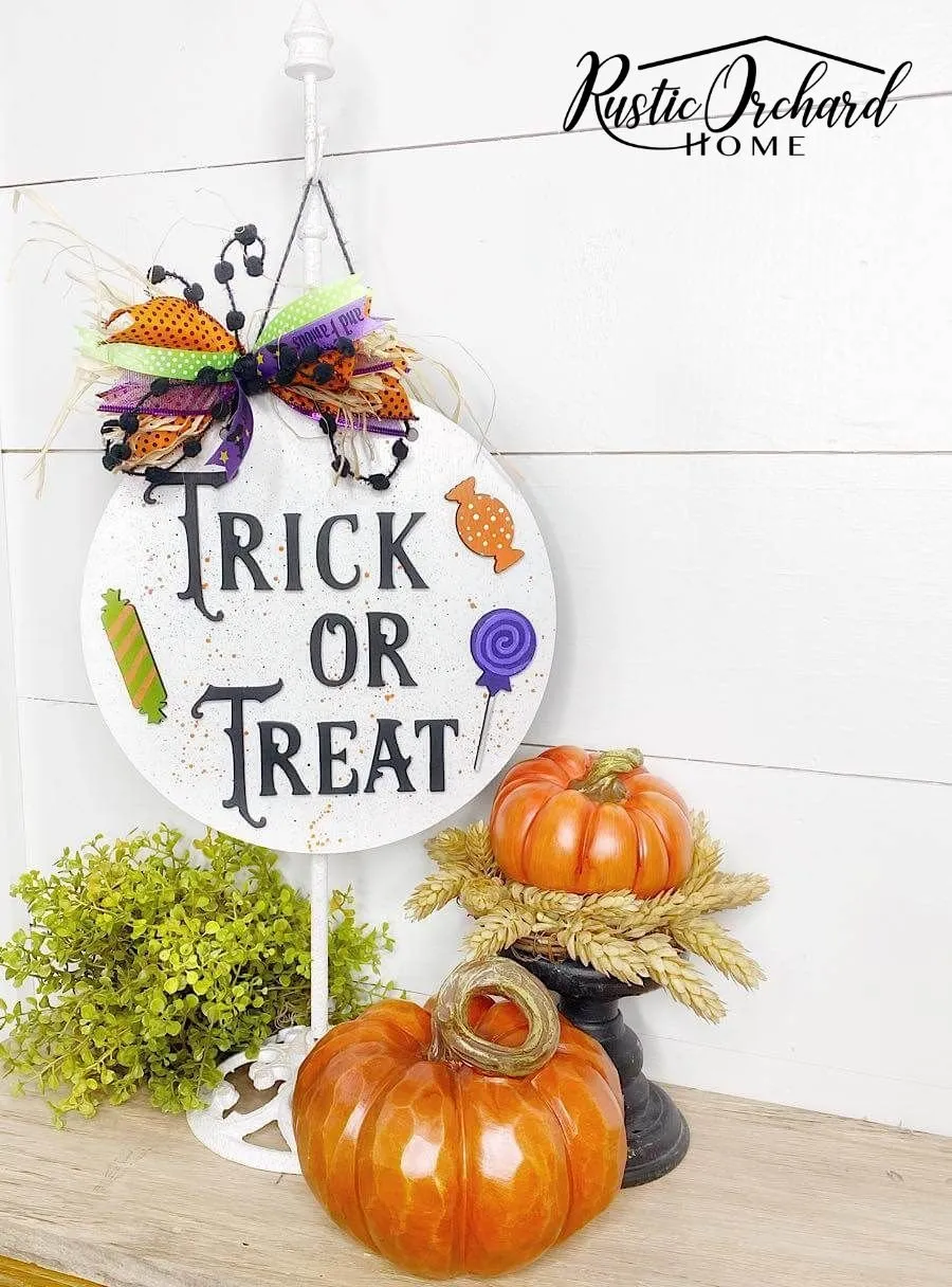 Double sided Halloween sign painted with Dixie Belle paint